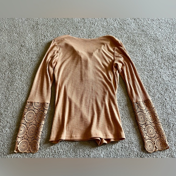 TAN SHIRT - Picture 3 of 4